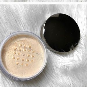 Laura Mercier Glow Translucent Powder